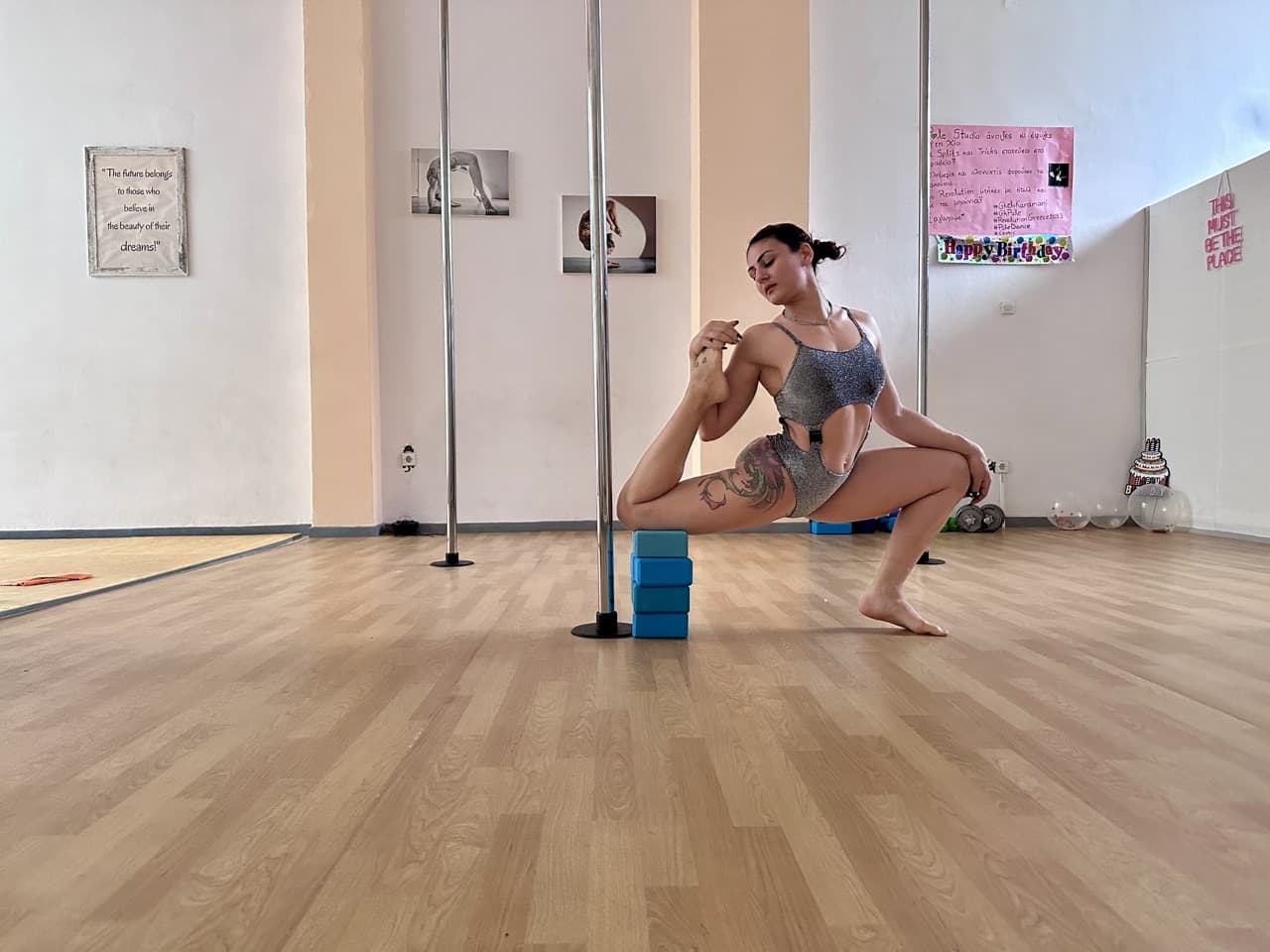 gk-pole-studio-kallithea-flexibility-sportshunter-4