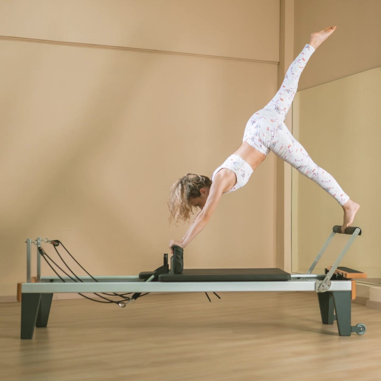 aura-fitness-studio-pilates-reformer-thessaloniki-sportshunter-1