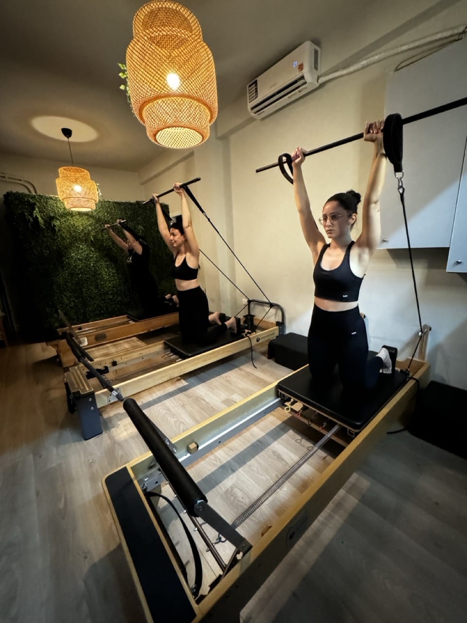 manolias-garden-pilates-reformer-aigaleo-sportshunter-5