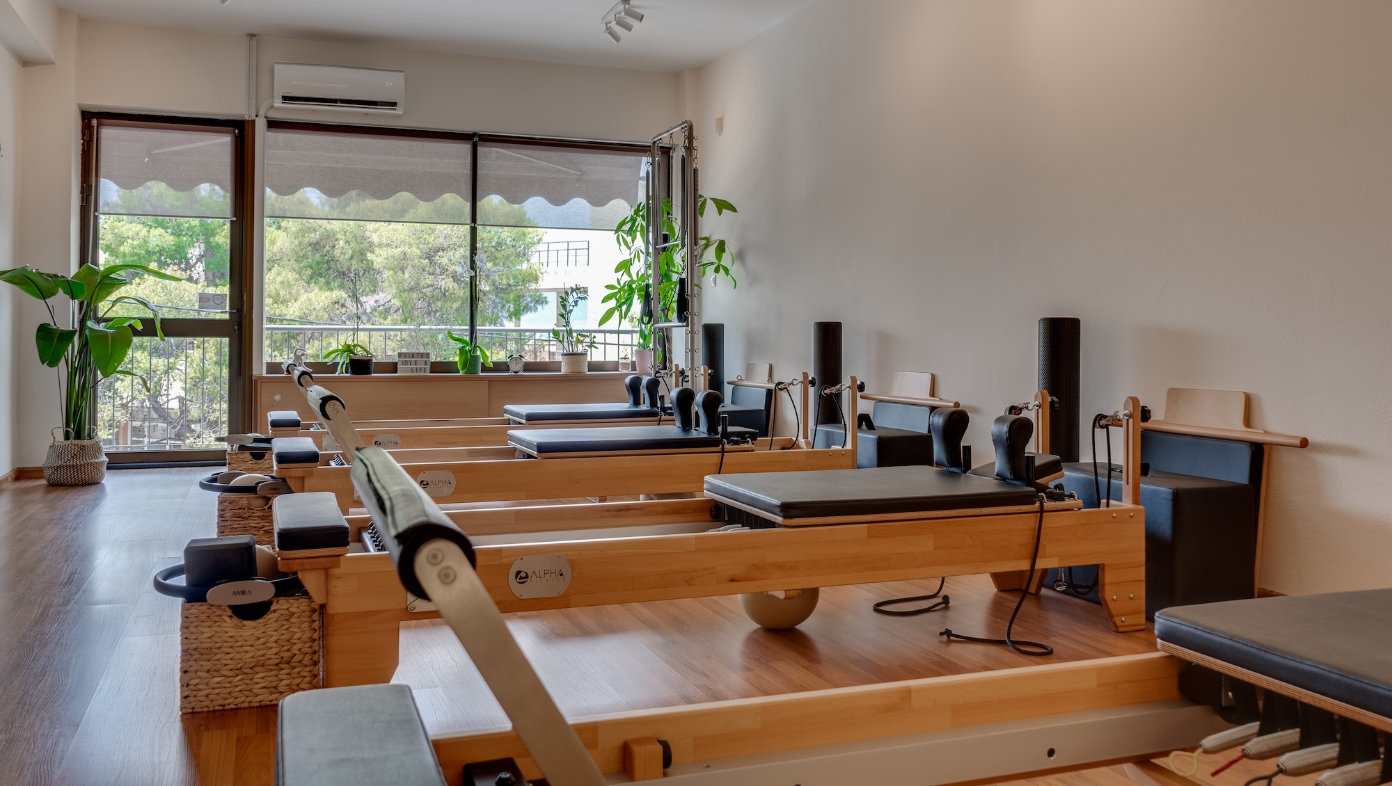 balance-hall-pilates-reformer-nea-erythraia-sportshunter-cover-desktop