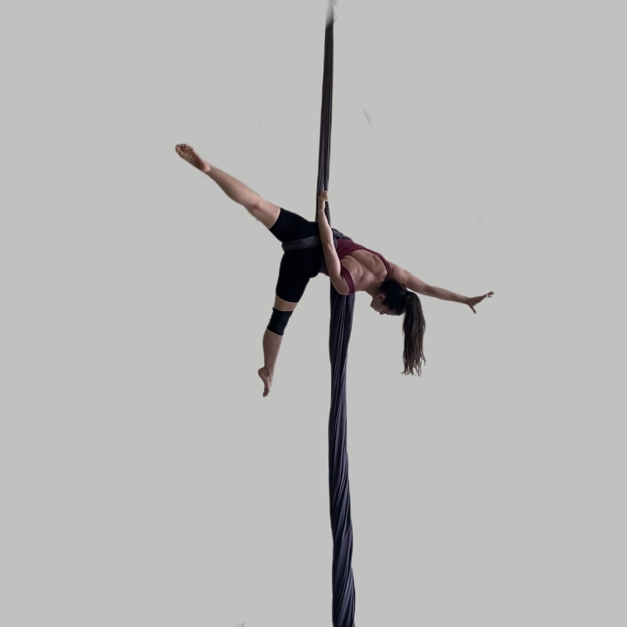 cirqles-aerial-creartivity-chania-aerial-arts-chania-sportshunter-aerial-silks-11