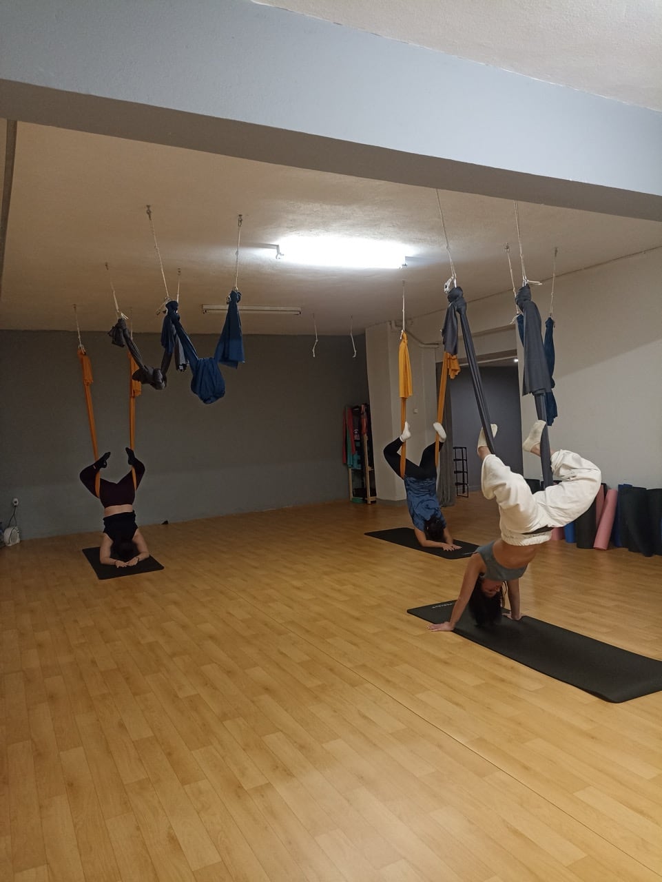 cure-body-and-mind-aerial-yoga-thessaloniki-sportshunter-3