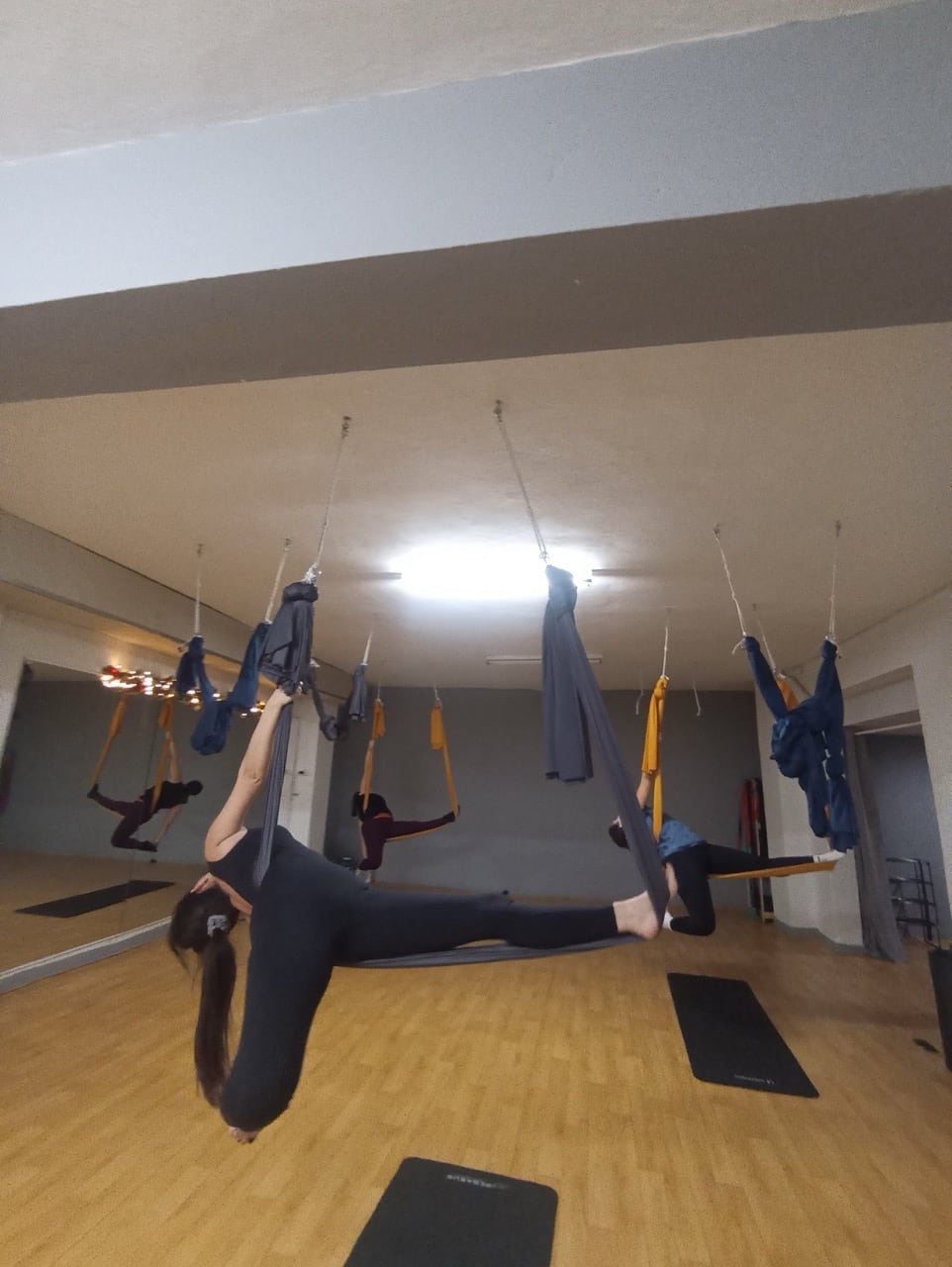 cure-body-and-mind-aerial-yoga-thessaloniki-sportshunter-5