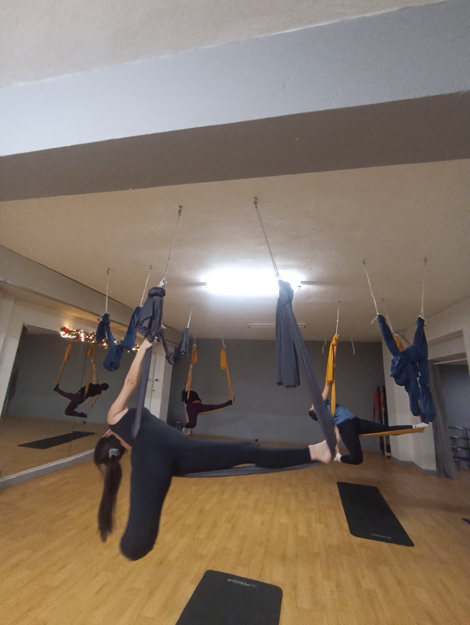 cure-body-and-mind-aerial-yoga-thessaloniki-sportshunter-7