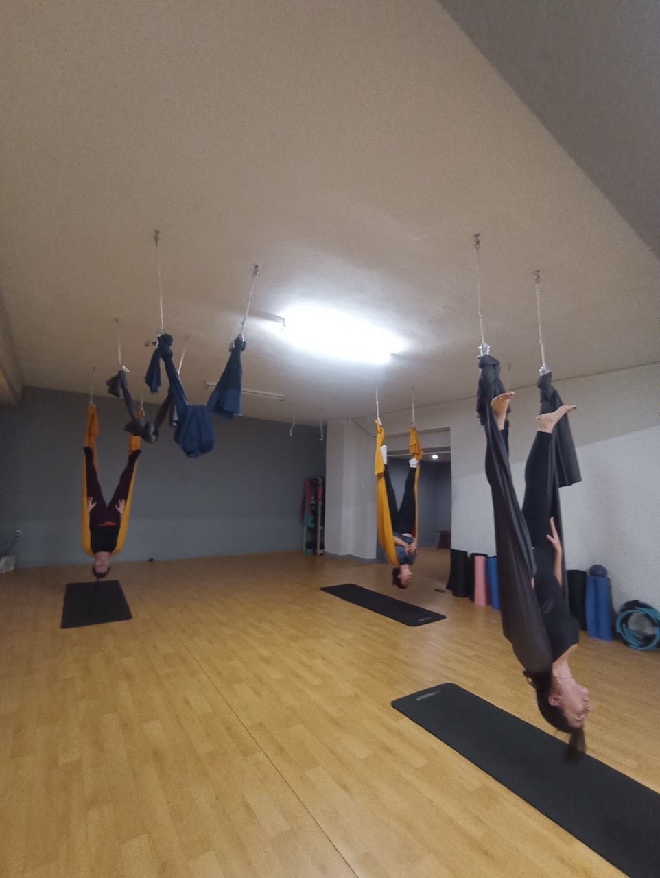 cure-body-and-mind-aerial-yoga-thessaloniki-sportshunter-8