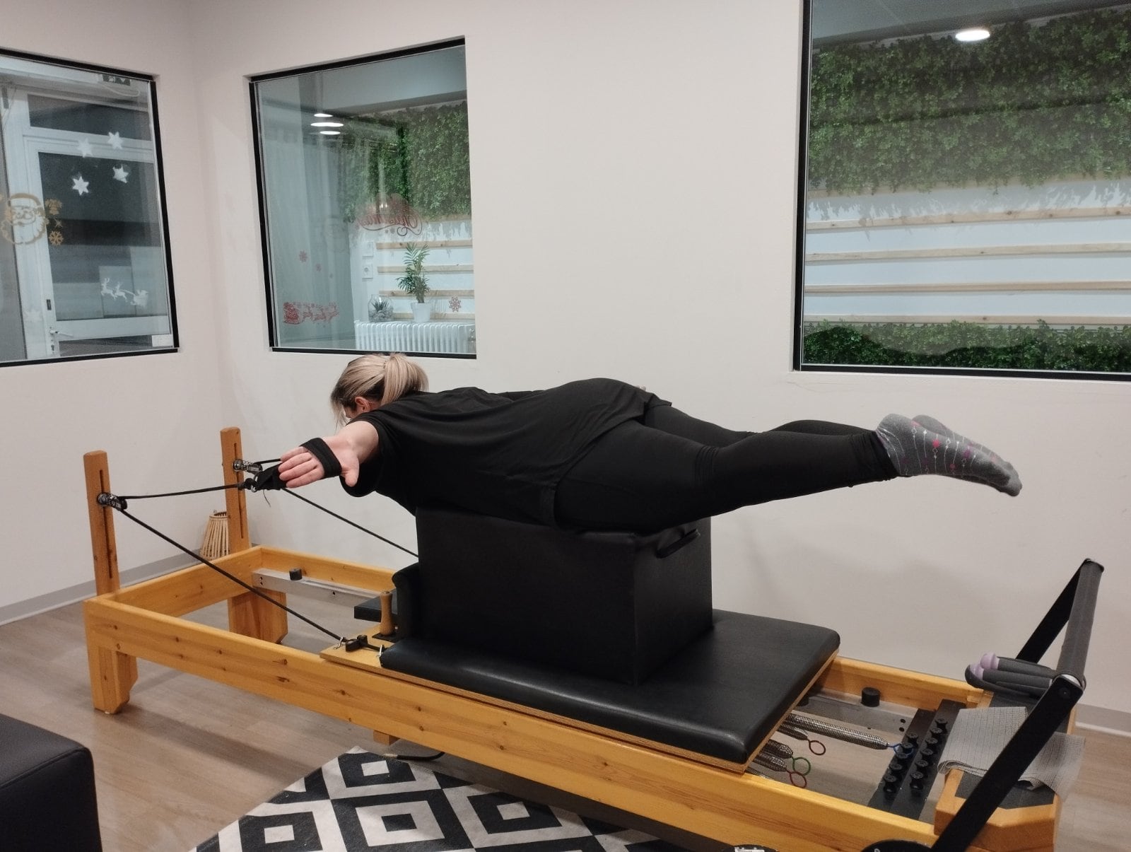 cure-body-and-mind-pilates-reformer-thessaloniki-sportshunter-3