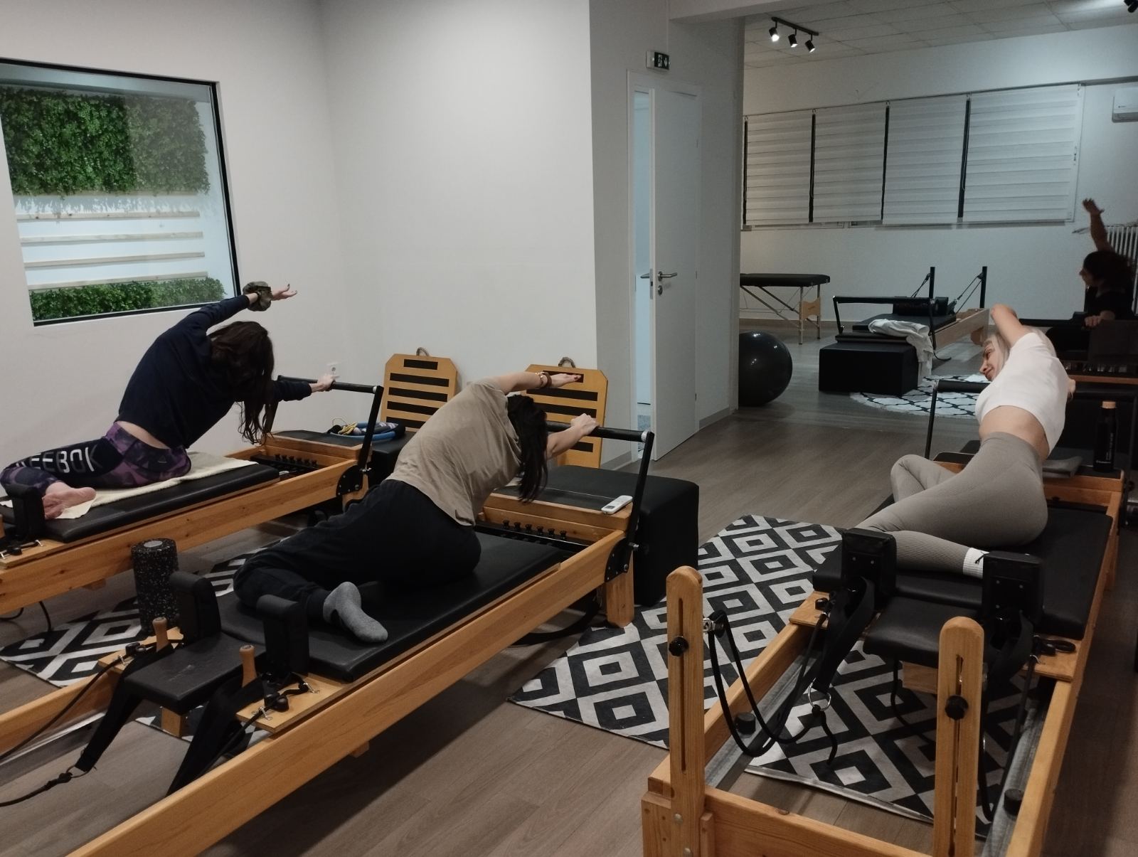 cure-body-and-mind-pilates-reformer-thessaloniki-sportshunter-4