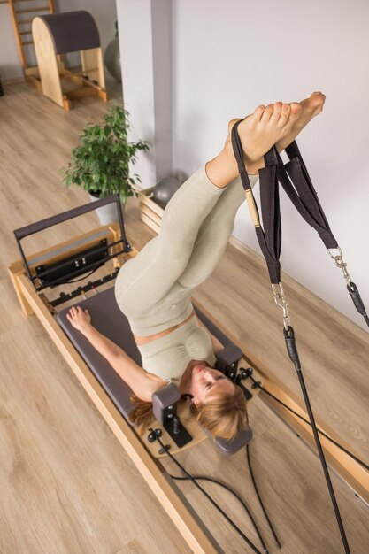 rev-studio-pilates-ano-liosia-pilates-reformer-sportshunter-3